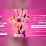 Banner rosa da promoção 34 Anos Ramavi com selo comemorativo, produtos de maquiagem saindo de uma nécessaire e a chamada para compras a partir de R$150 que geram 1 chance no app Ramavi Mais.